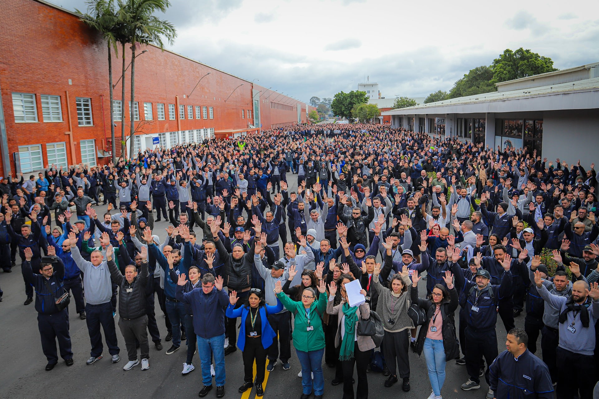Imagem ilustrativa da notícia: Trabalhadores da Scania aprovam reajuste salarial por dois anos