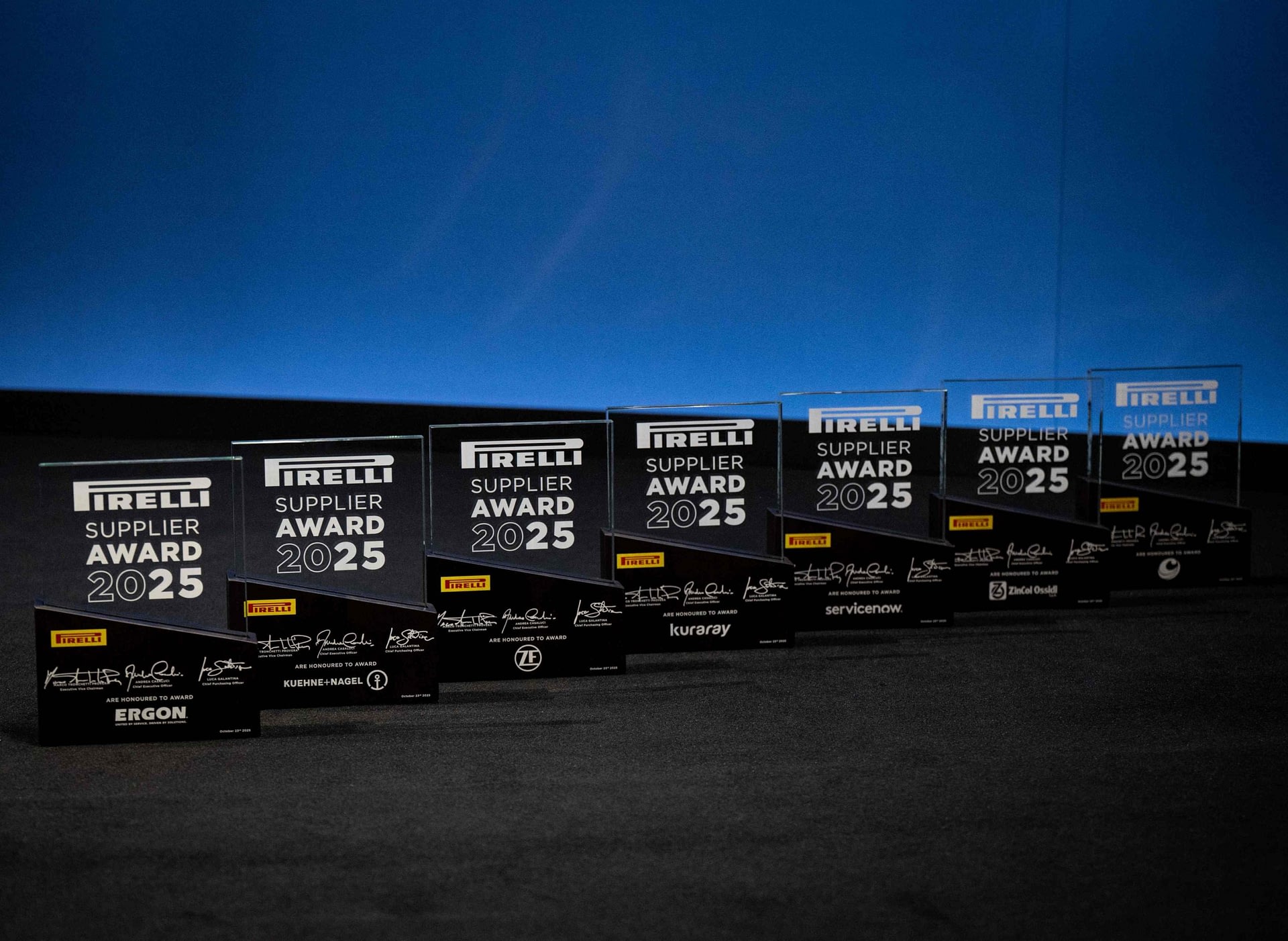 Imagem ilustrativa da notícia: Pirelli premia sete fornecedores em evento global