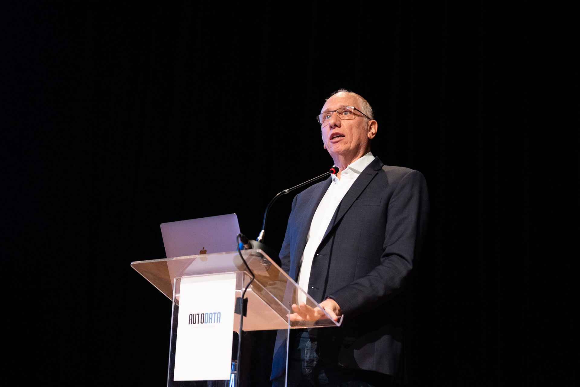 Imagem ilustrativa da notícia: VW Caminhões e Ônibus acredita em mercado de caminhões maior em 2026