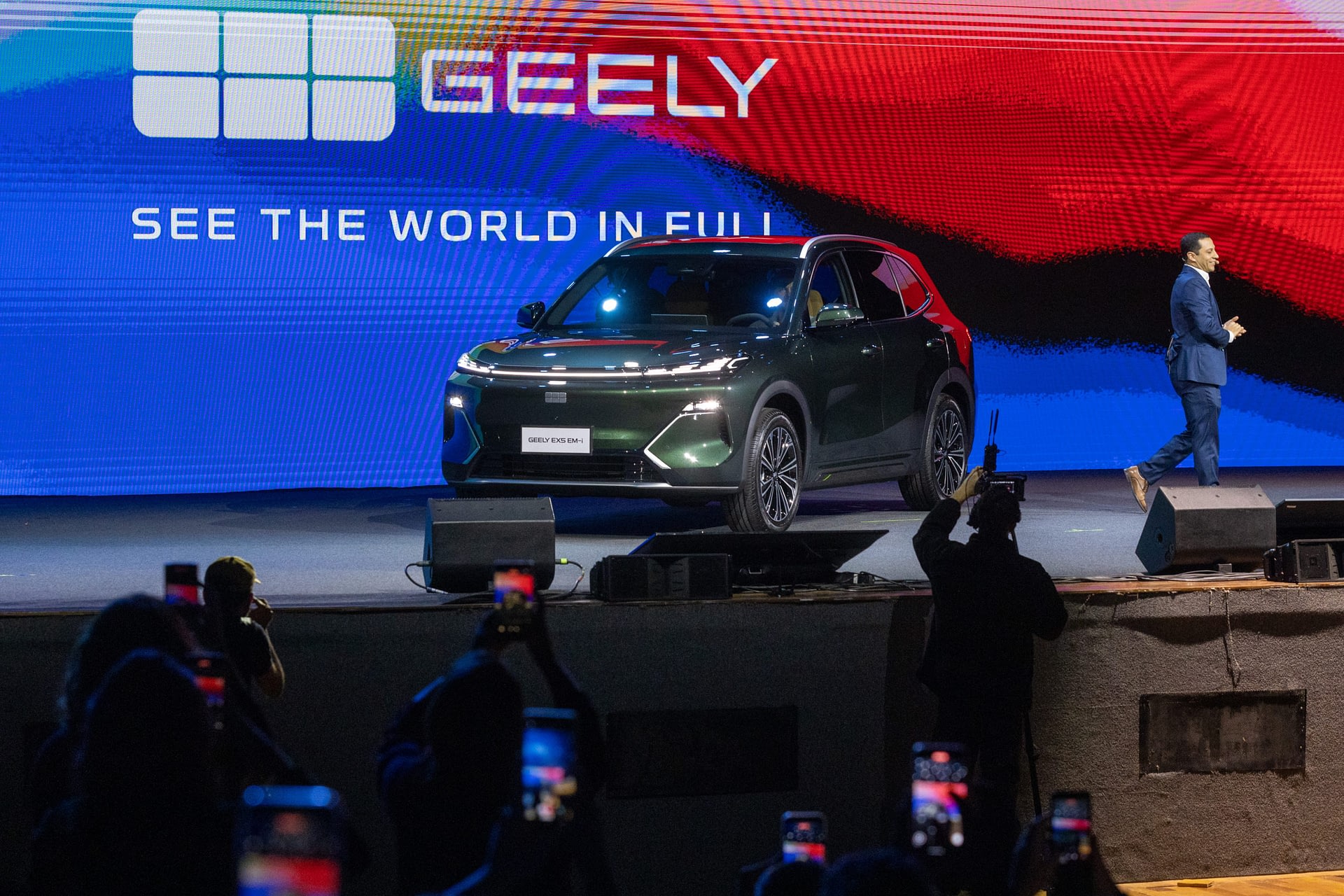 Imagem ilustrativa da notícia: Primeiro Geely nacional será o EX5 com tecnologia híbrida plug-in