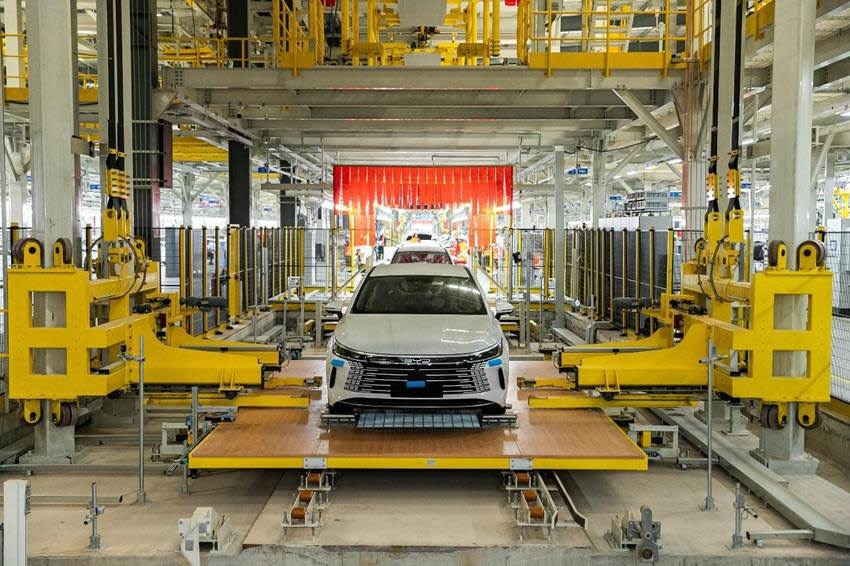 Imagem ilustrativa da notícia: BYD montou 18 mil veículos no Brasil em 2025