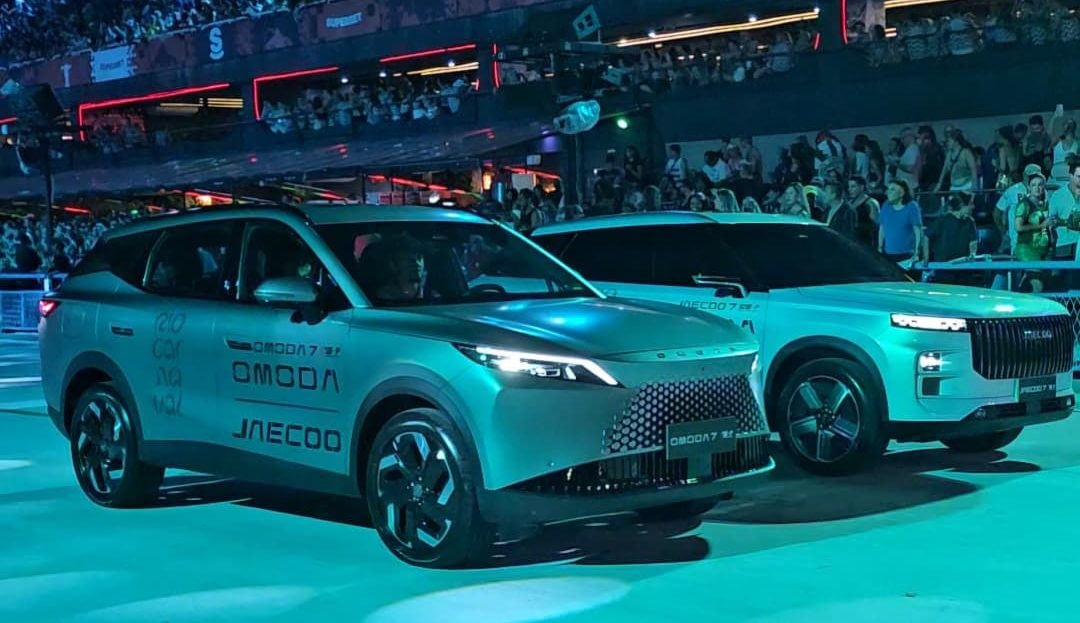 Estandarte na Sapucaí, Omoda Jaecoo trabalha para crescer rápido no Brasil