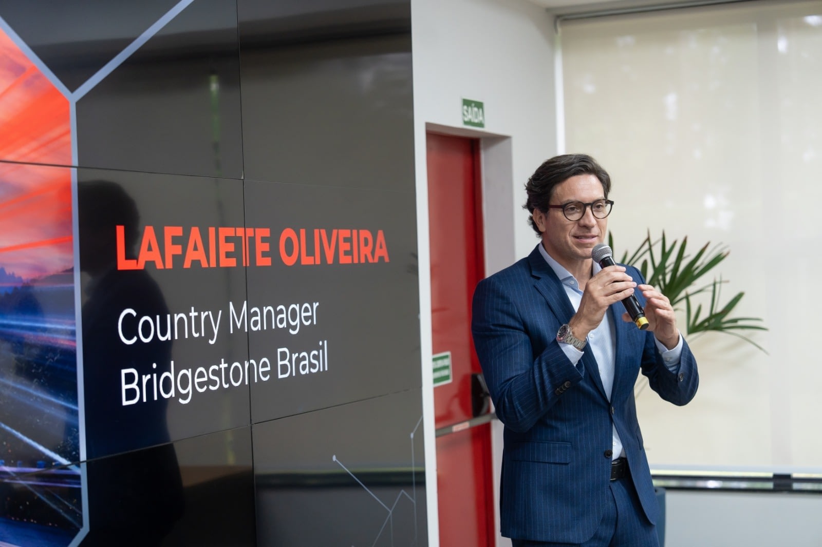 Imagem ilustrativa da notícia: Bridgestone pede competição justa com os pneus importados