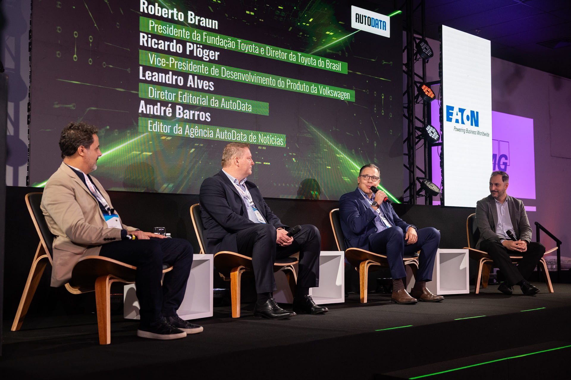 Imagem ilustrativa da notícia: Volkswagen e Toyota cobram isonomia e apostam no flex diante da nova concorrência