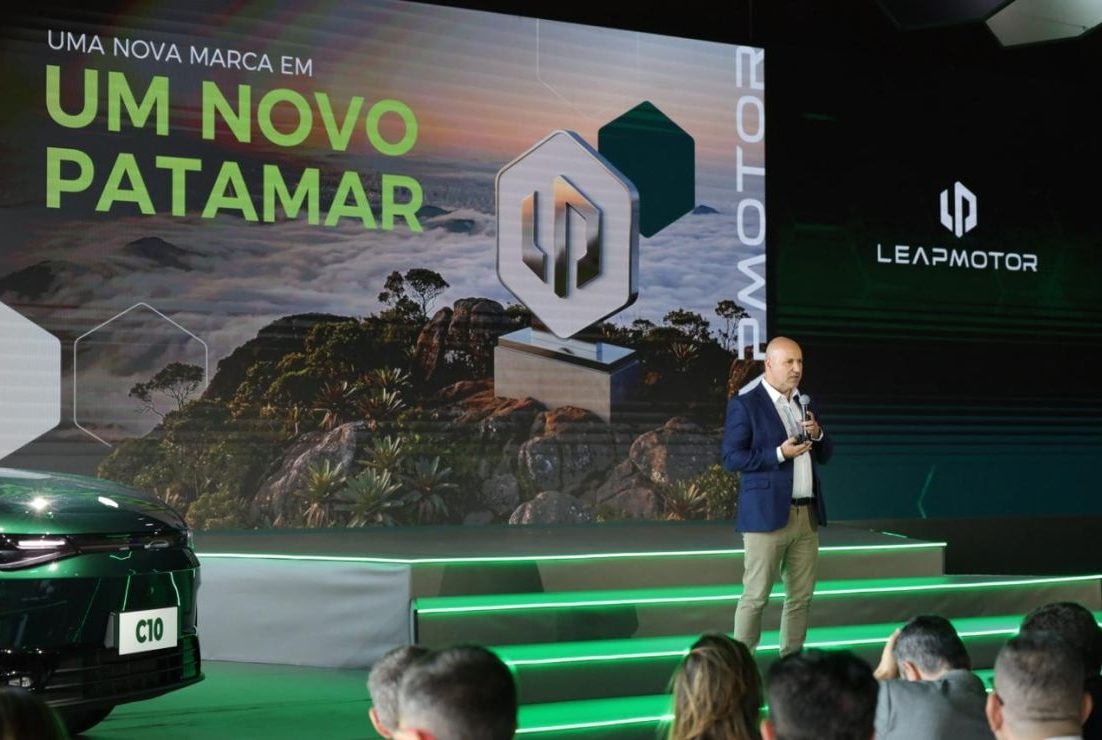 Imagem ilustrativa da notícia: Stellantis desenvolve tecnologia REEV flex