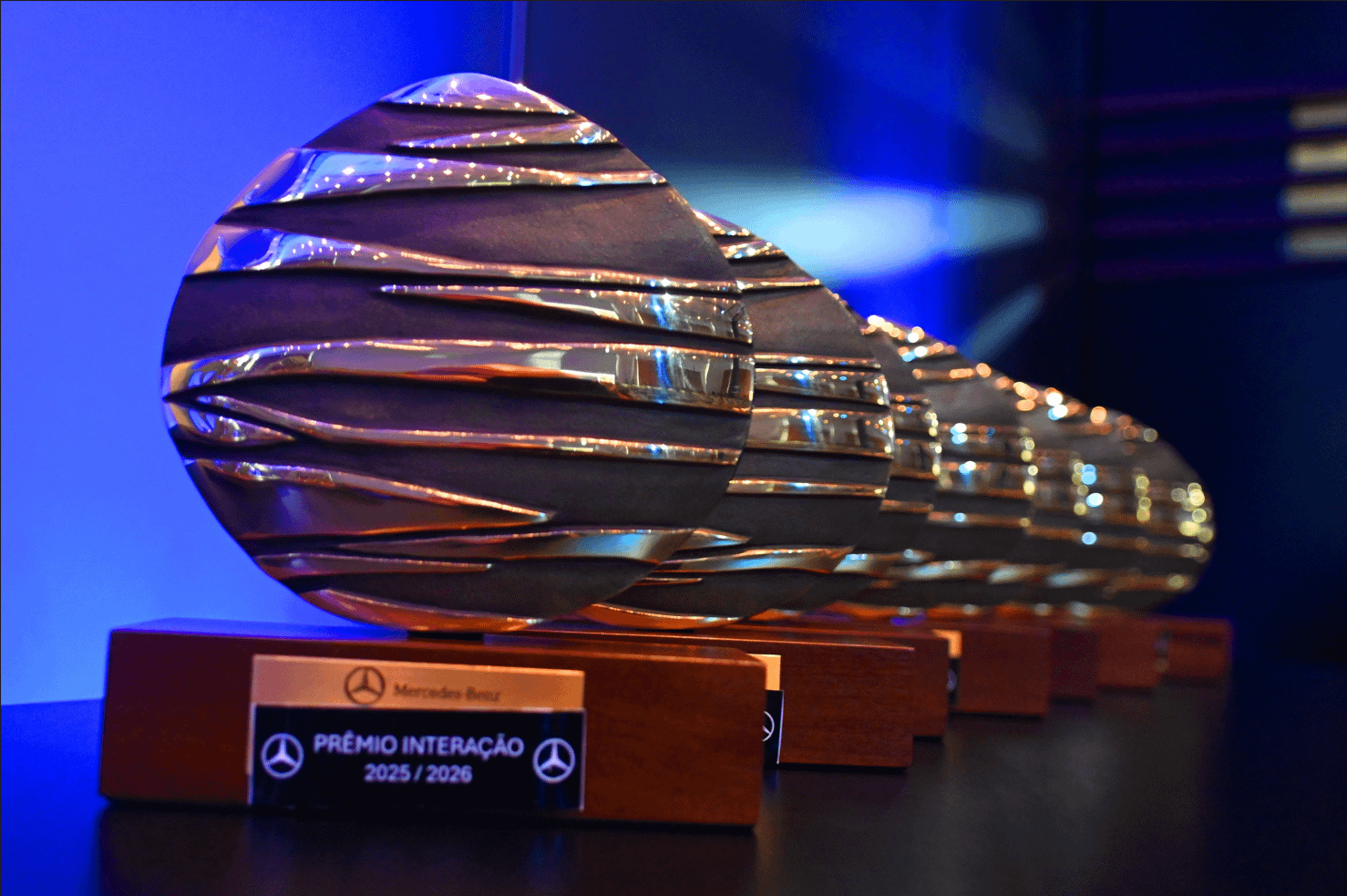 Imagem ilustrativa da notícia: Mercedes-Benz premia fornecedores por desempenho e sustentabilidade