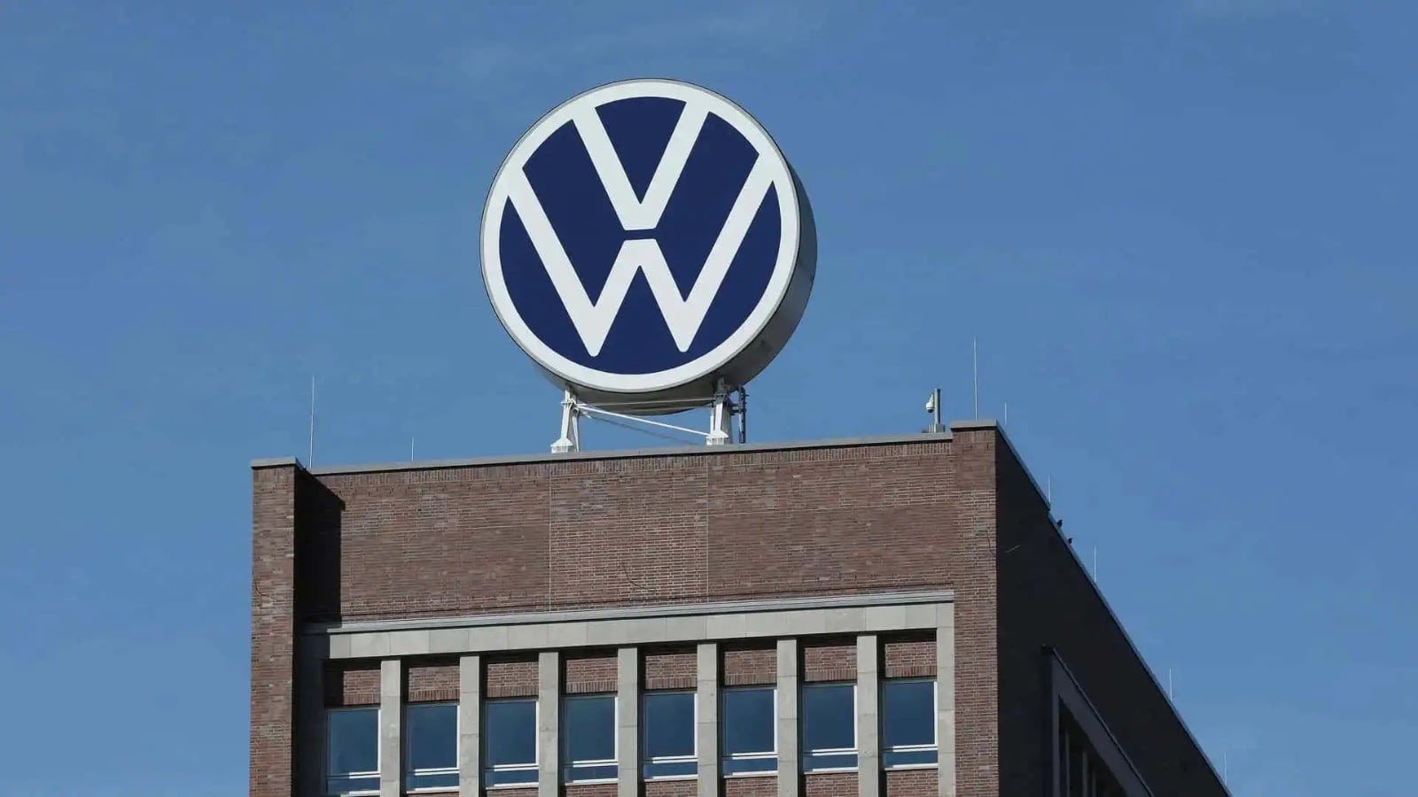 Imagem ilustrativa da notícia: Xpeng avalia assumir fábrica da Volkswagen na Europa