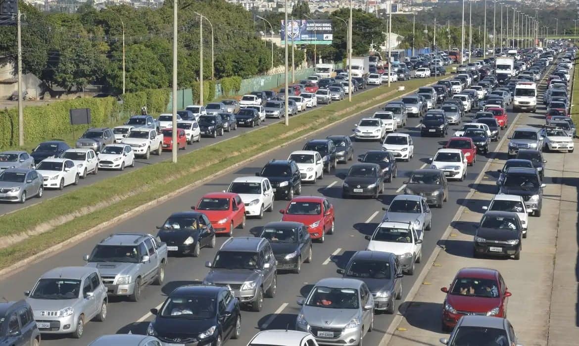 trânsito cidade